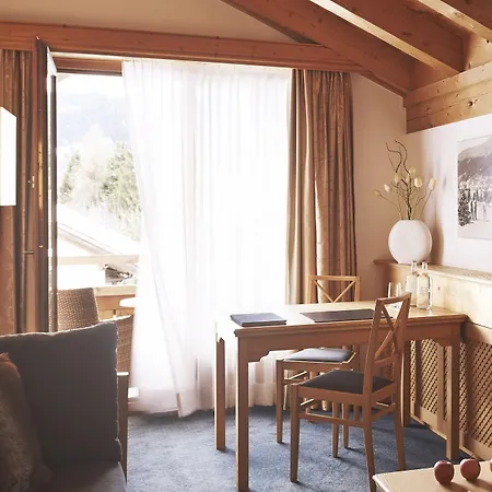 Waldhuus Hotel 4*