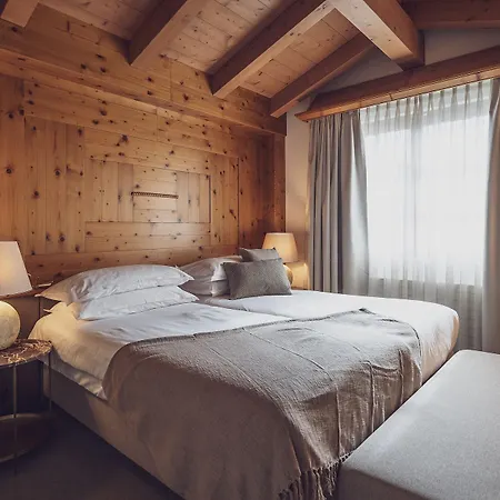 Hotell Waldhuus 4*