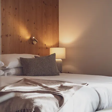 Hotel Waldhuus 4*