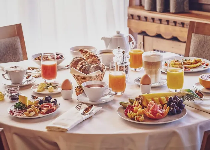 מלון Waldhuus 4*