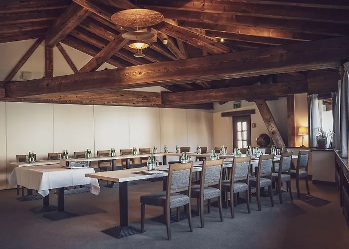 מלון Waldhuus 4*